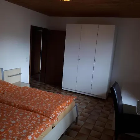 Karl-Stieler-Str. One Room In A 2 Room Appartment ; Lot Space Bruckmuhl Exterior photo