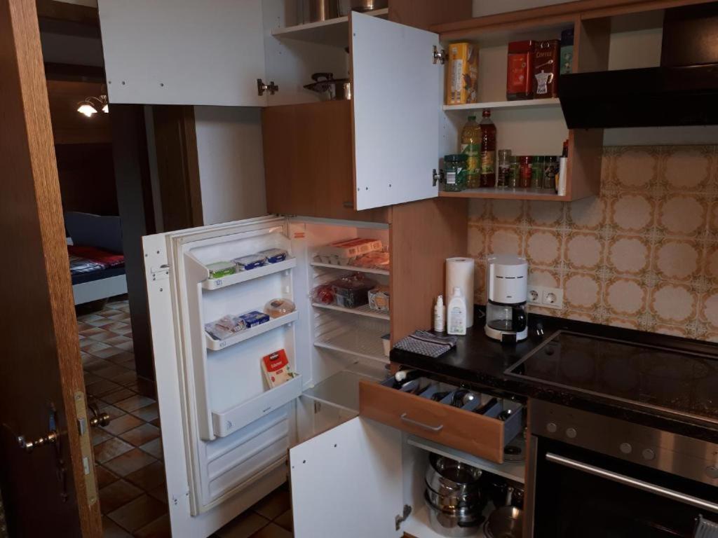 In Lot Space & Option Cooking & Breakfast Self Service & Terrace - 9 Km From A8 Highway & Superfast Self Checkin Alloggio in famiglia Bruckmühl