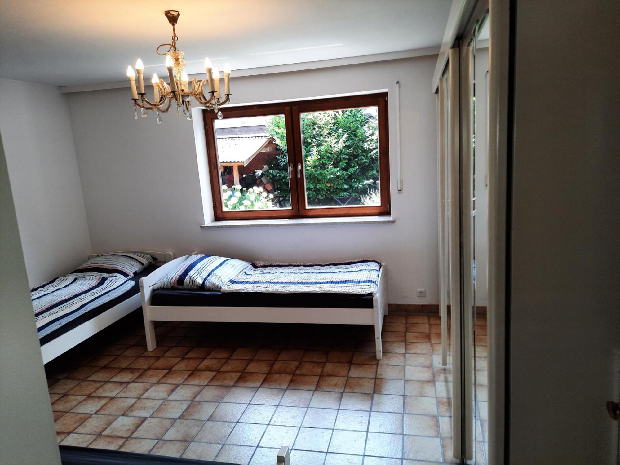 Alloggio in famiglia In Lot Space & Option Cooking & Breakfast Self Service & Terrace - 9 Km From A8 Highway & Superfast Self Checkin Bruckmühl
